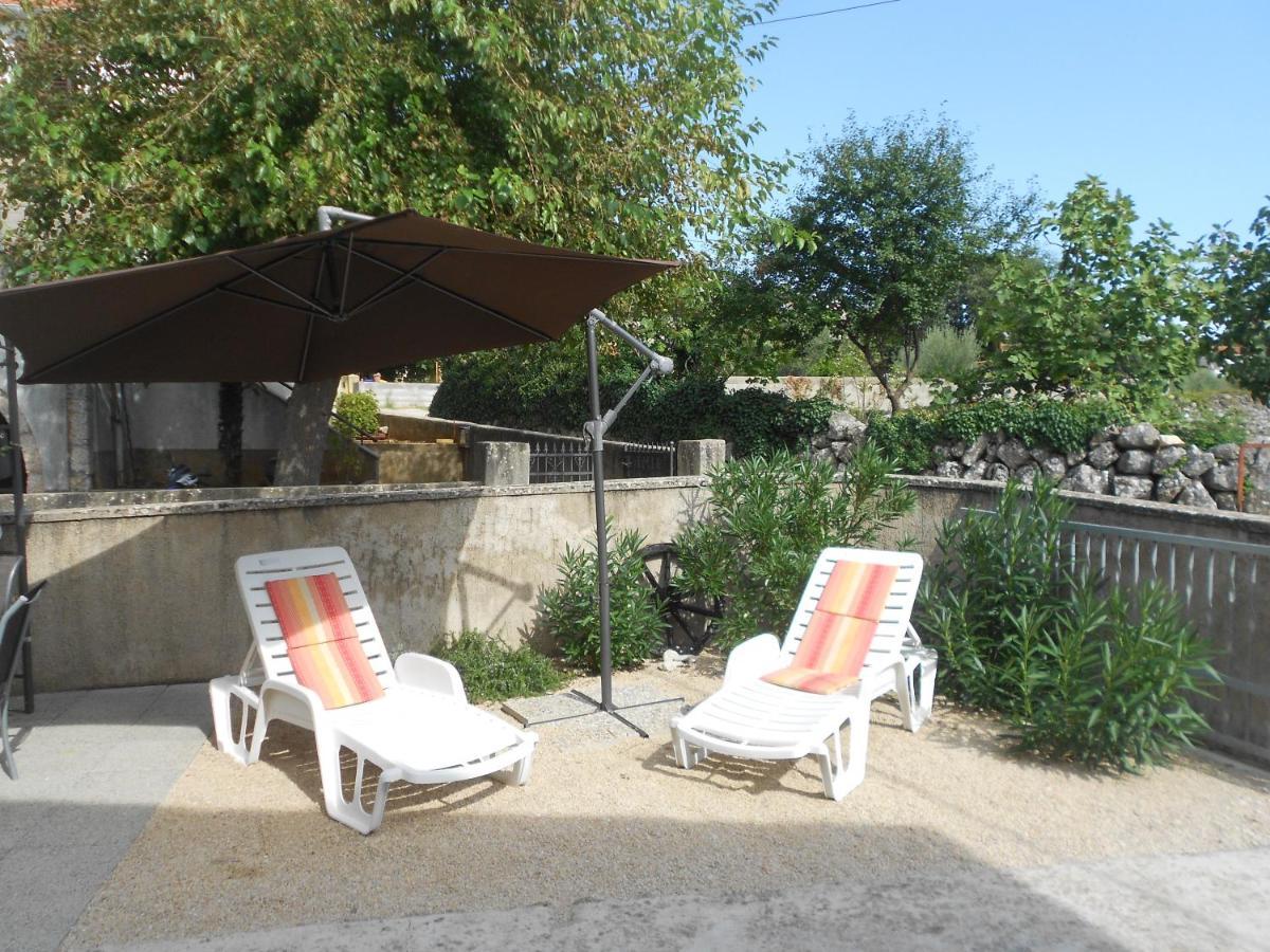 Holiday Home Mery By El-Pi Tours Malinska Exterior photo